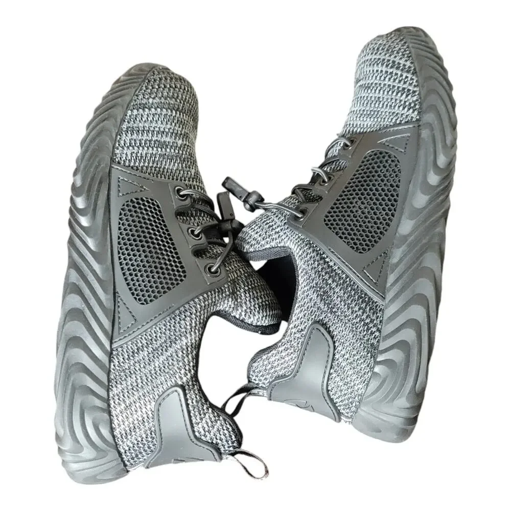 Steel ToeThe Invincible Shoe‎ Defender 703Size 7 NIOB
